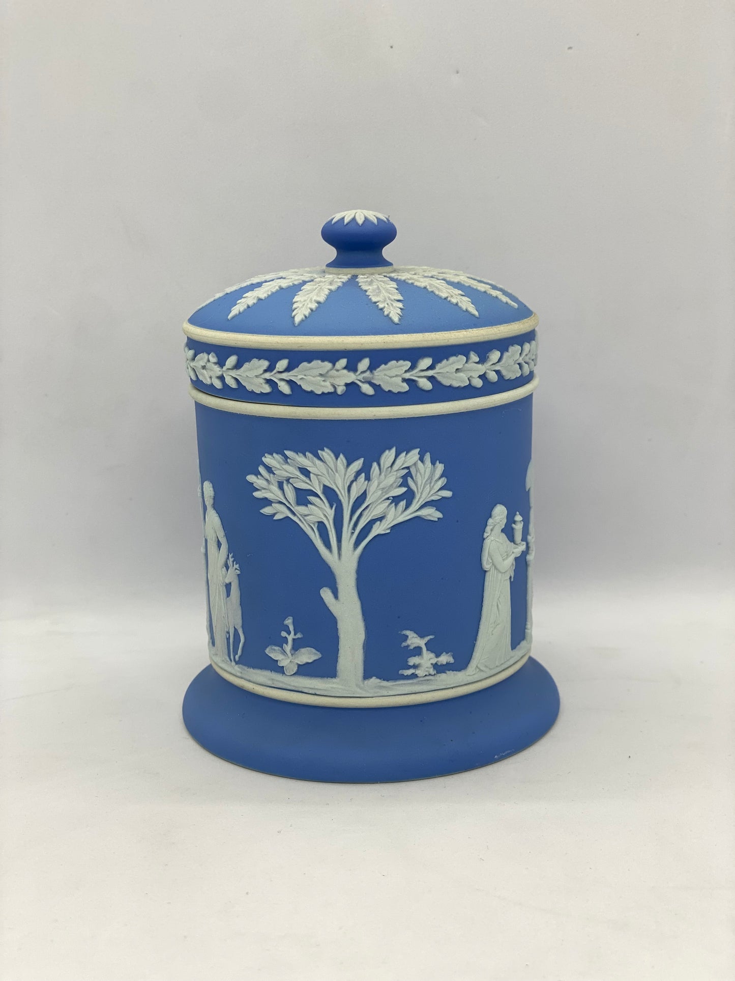 Vintage Wedgwood jasperware jar