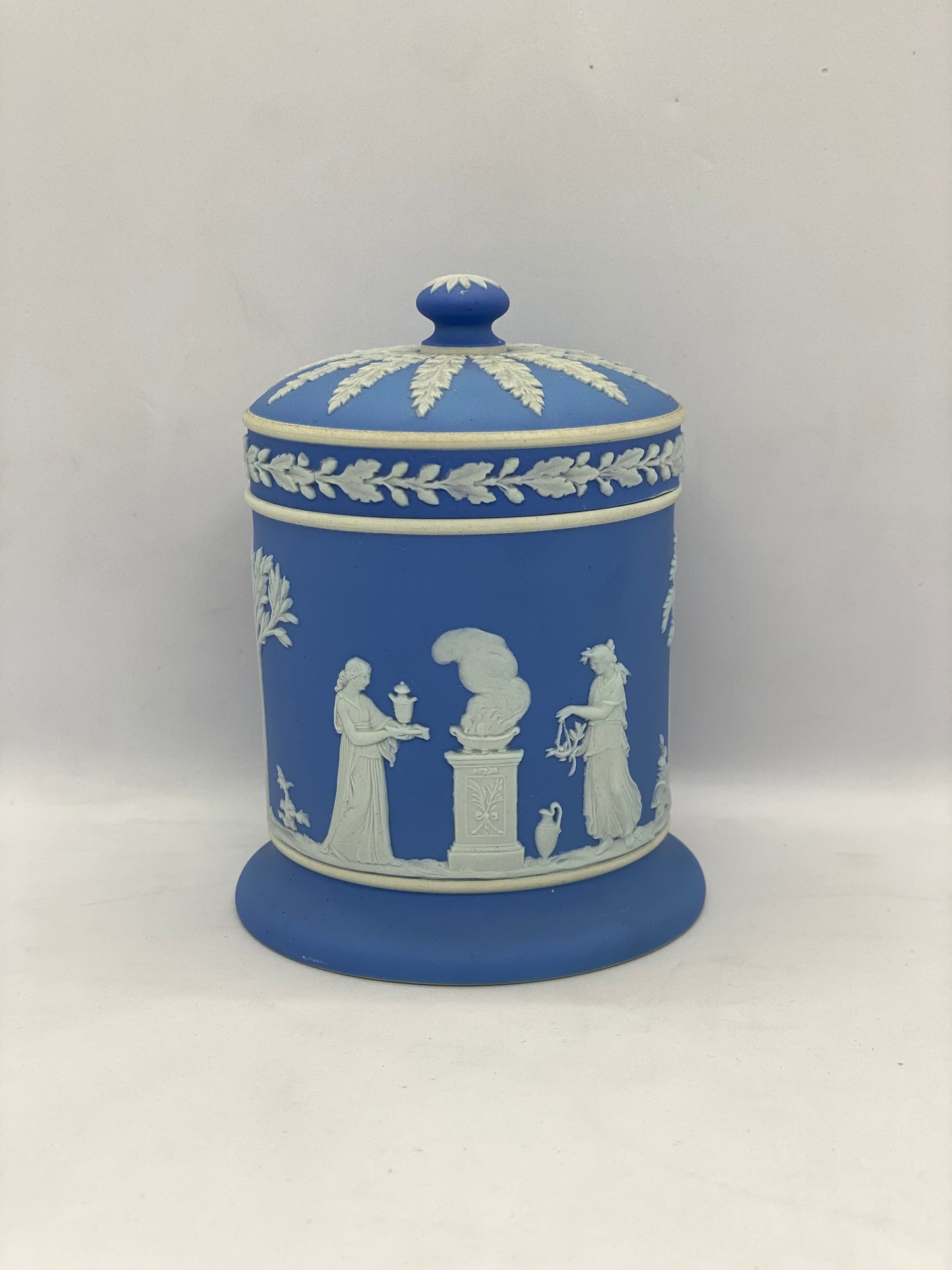 Vintage Wedgwood jasperware jar