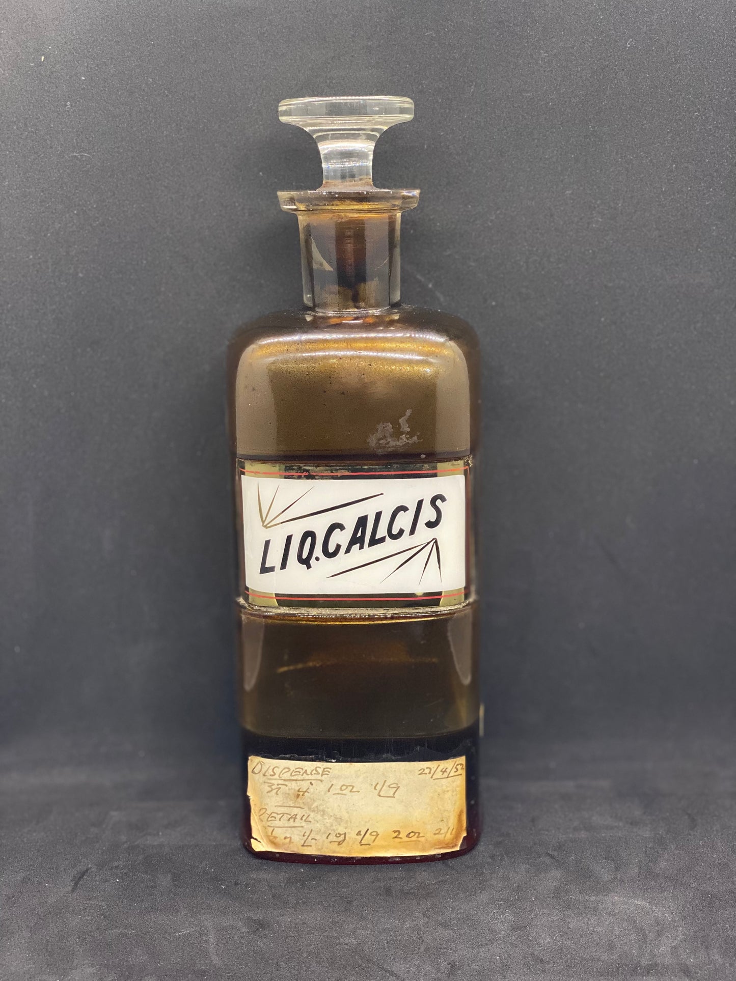 Antique US Apothecary Bottle by W, T & Co. c 1880-90- Liq. Calcis