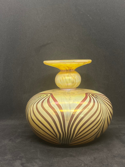 令人惊叹且具有收藏价值的艺术玻璃花瓶，由克里斯·海尔曼 (Chris Heilman) 签名，1979 年。