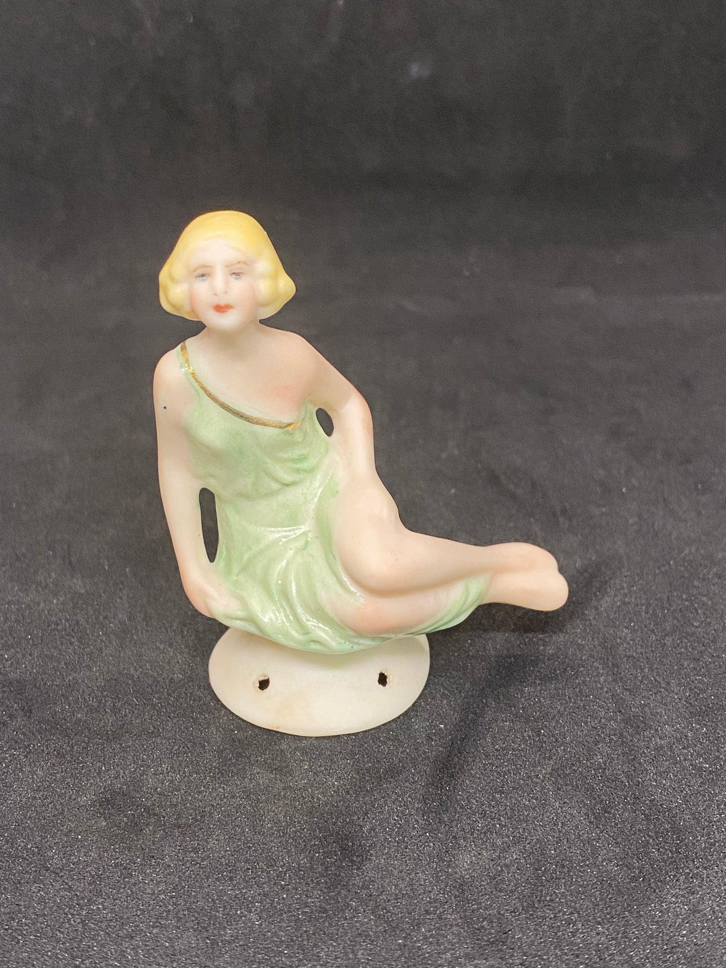 Art Deco 30s to 40s Bisque Porcelain Flapper Girl Figure