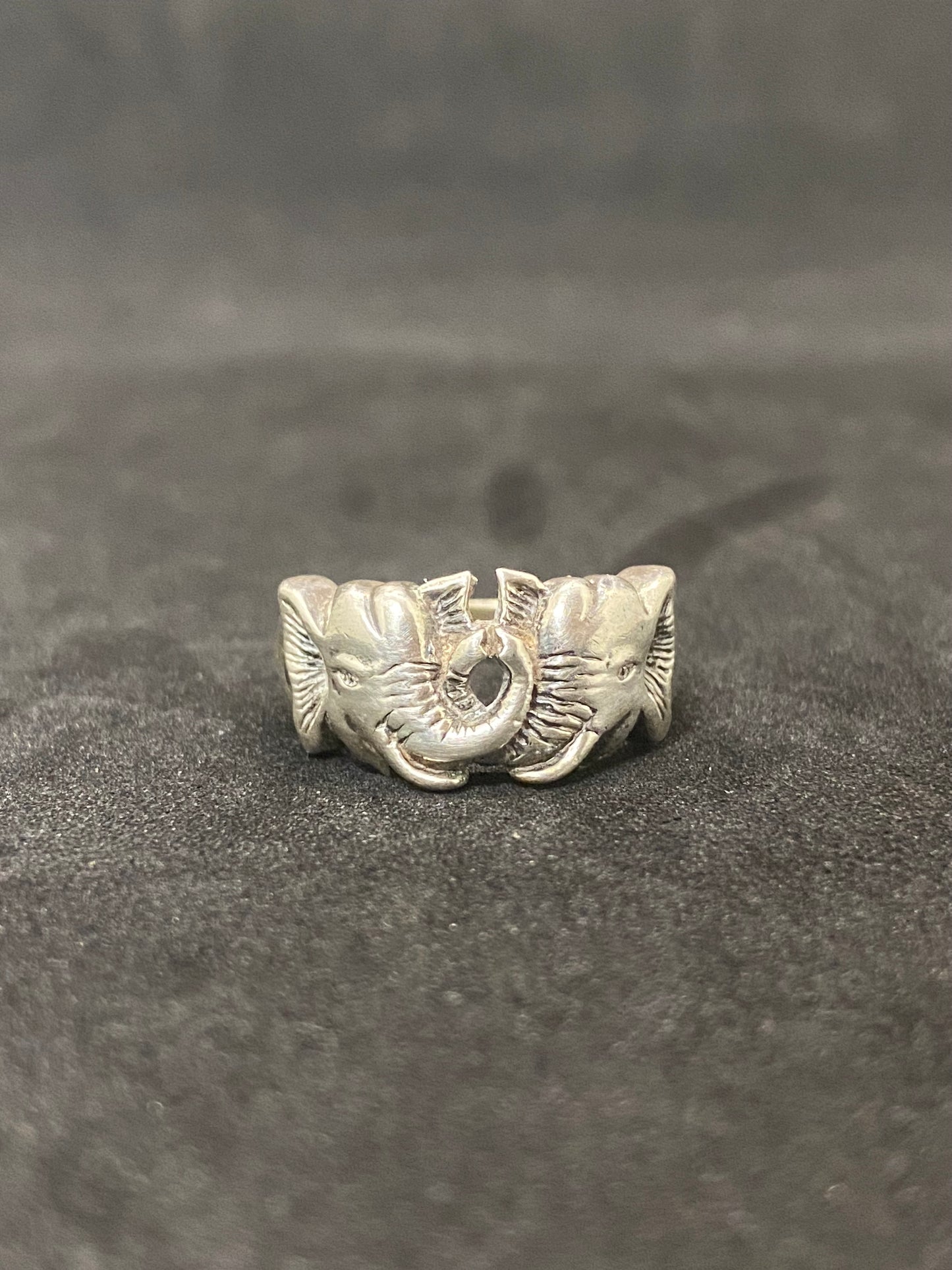 Vintage Double Elephant Sterling Silver Ring