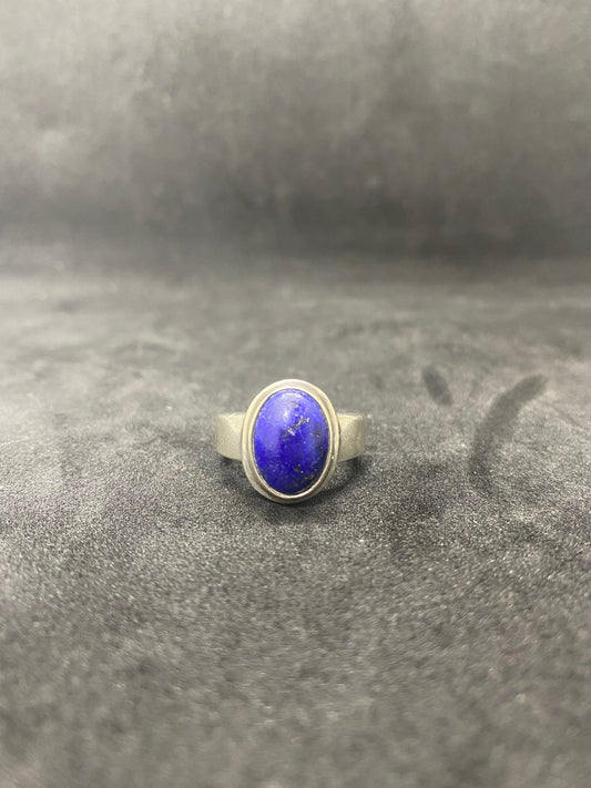 Vintage Sterling Silver and Lapis Lazuli Ring