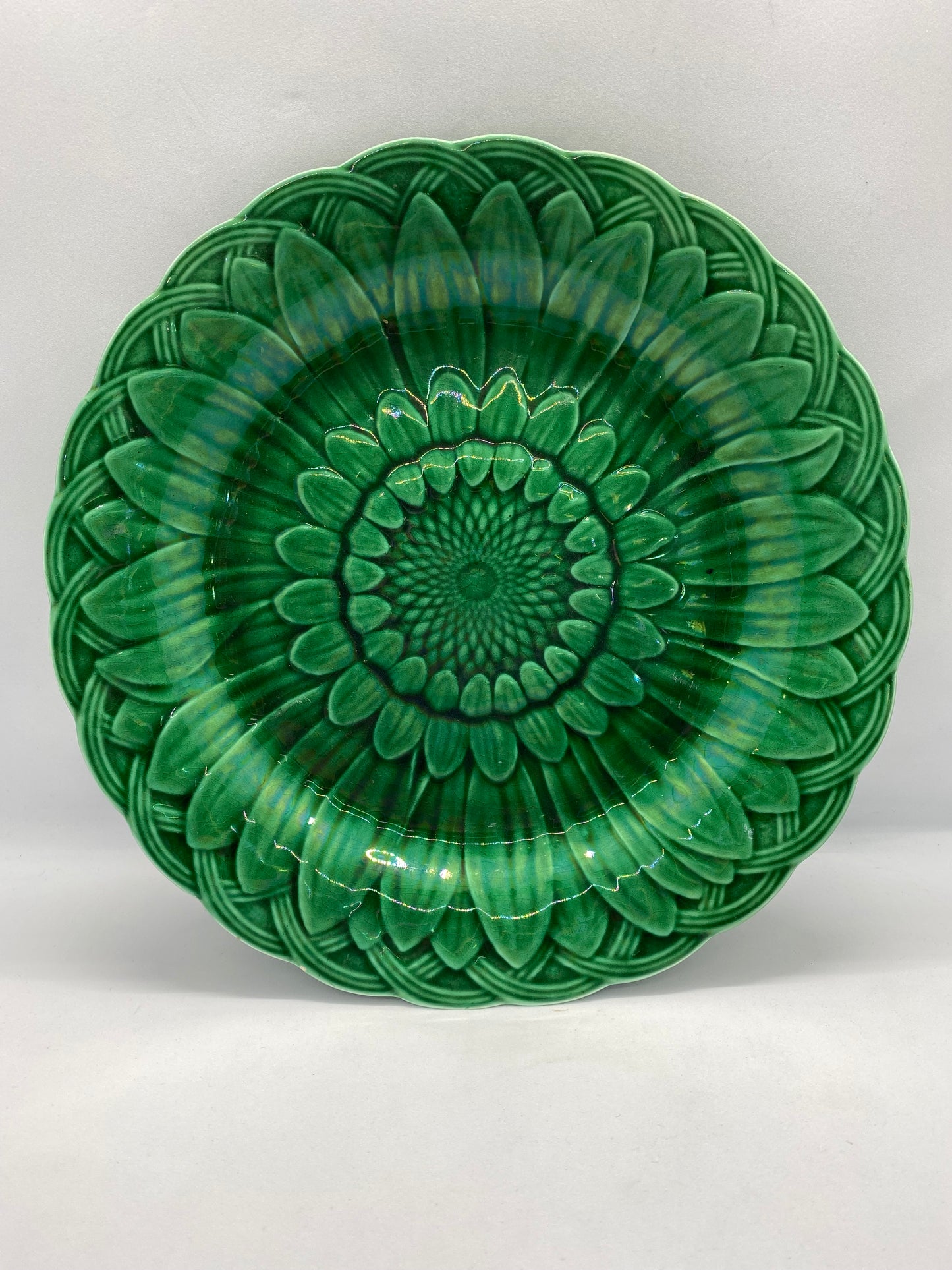 Late 19th century Wedgwood Majolica Plate w Sunflower & Basketweave Motif