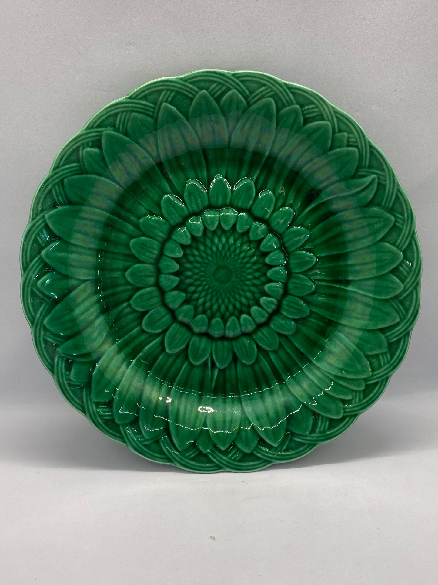 Late 19th century Wedgwood Majolica Plate w Sunflower & Basketweave Motif