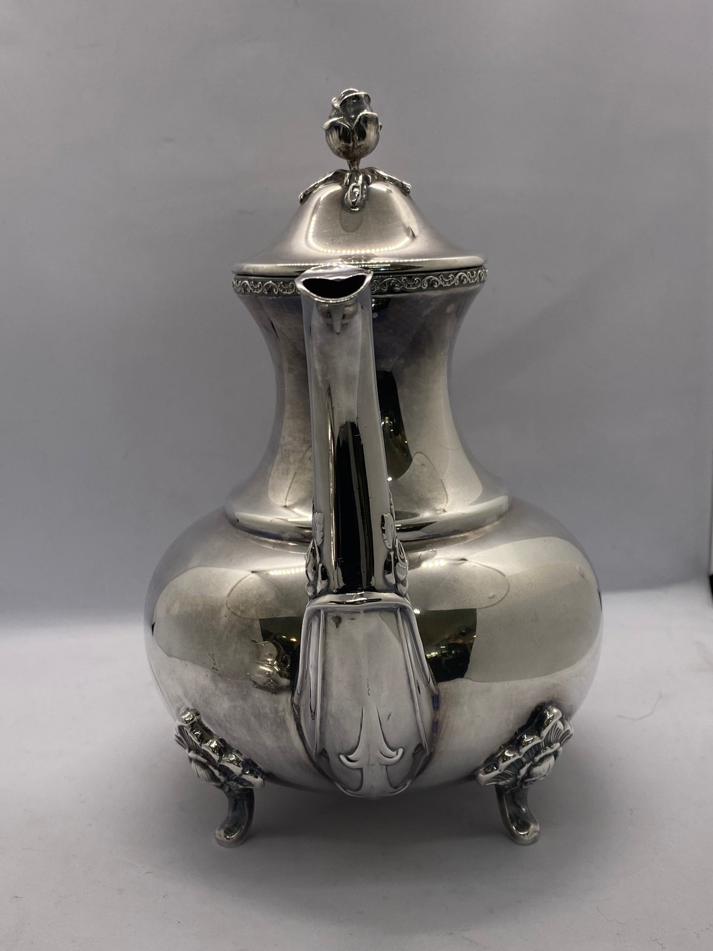 令人惊叹的 4 件套纯银茶具，由 Emil Hermann 制作