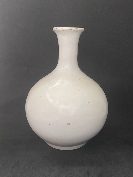 古董朝鲜晚期百子白瓷月牙形底座花瓶