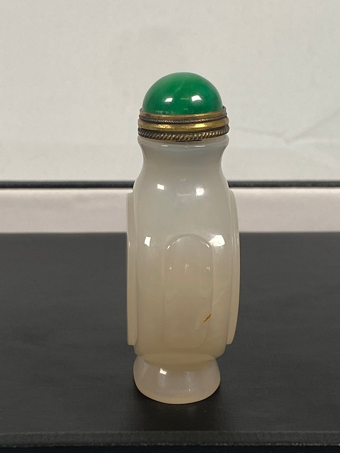 19th century Antique Chinese Transcluent Agate Snuff Bottle