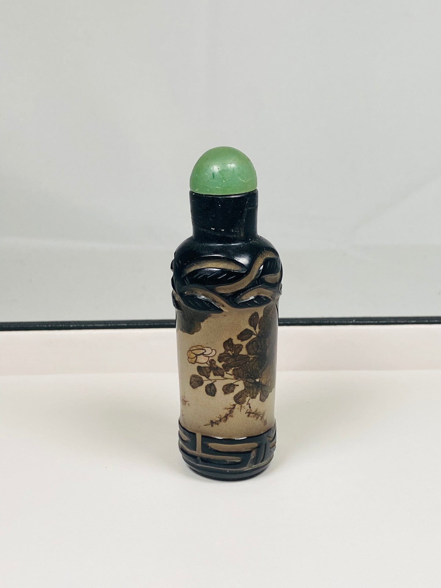 20th century Chinese Black Overlay Cameo Glass Reverse Painted snuff bottle