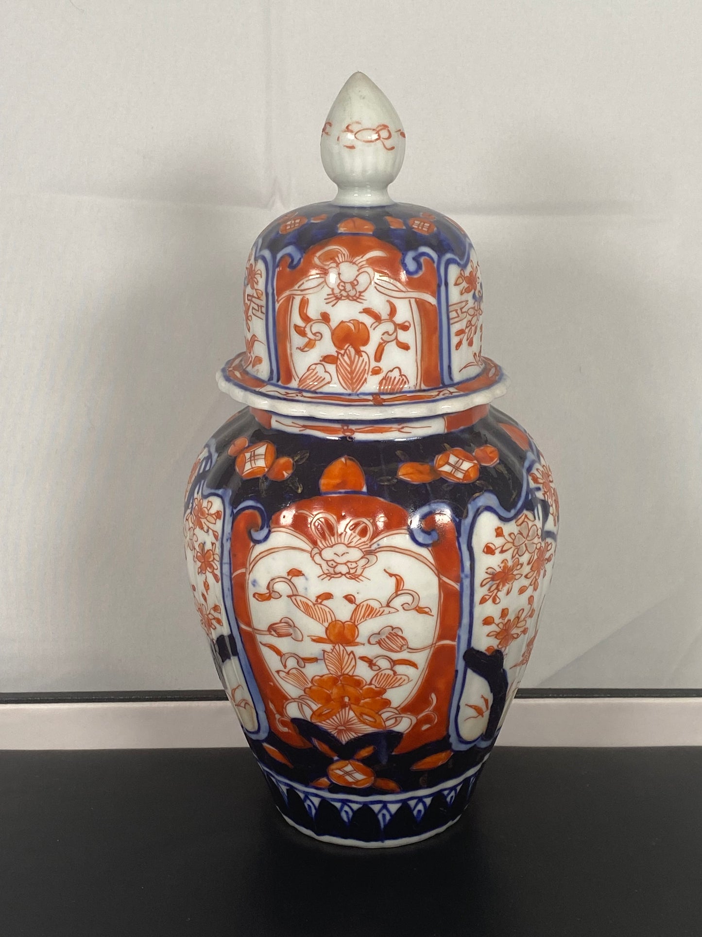 19th-century Japanese Imari ginger jar