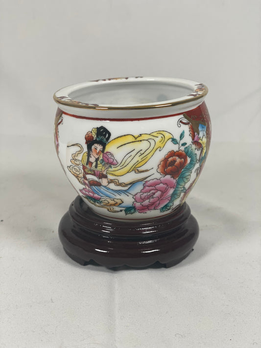 Vintage Chinese souvenir hand-painted eggshell porcelain fishbowl